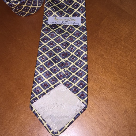 Aquascutum London Tie - Picture 2 of 4